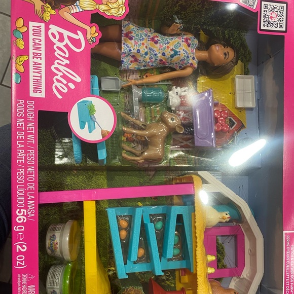 NEW- Barbie Hatch & Gather Egg Farm Playset - Picture 2 of 2